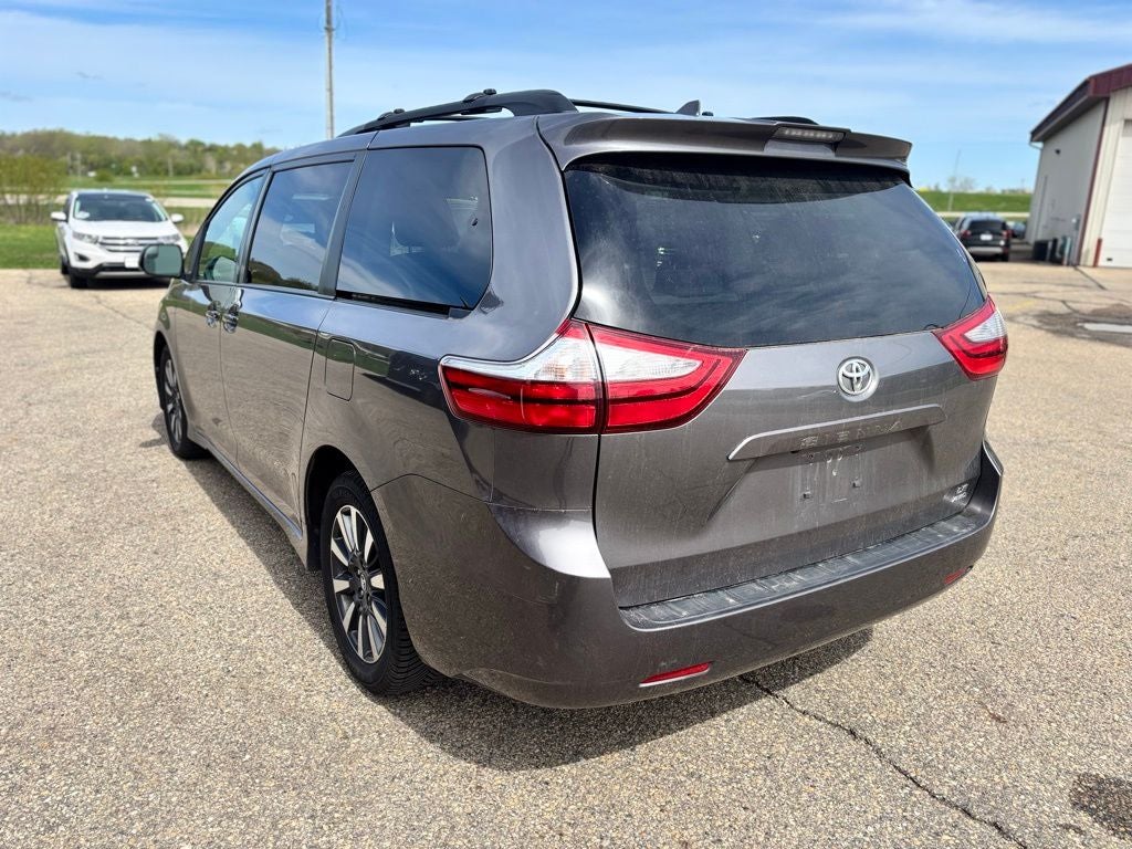 2019 Toyota Sienna LE 7 Passenger