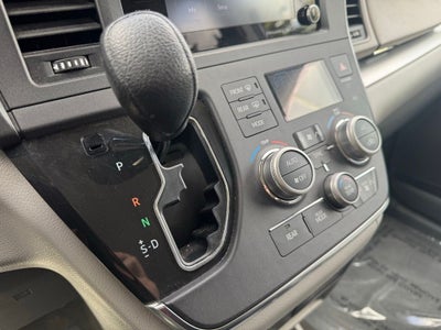 2019 Toyota Sienna LE 7 Passenger