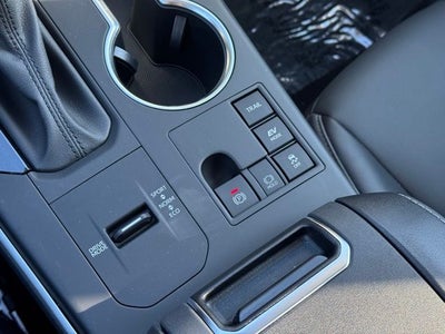 2024 Toyota Highlander Hybrid XLE AWD