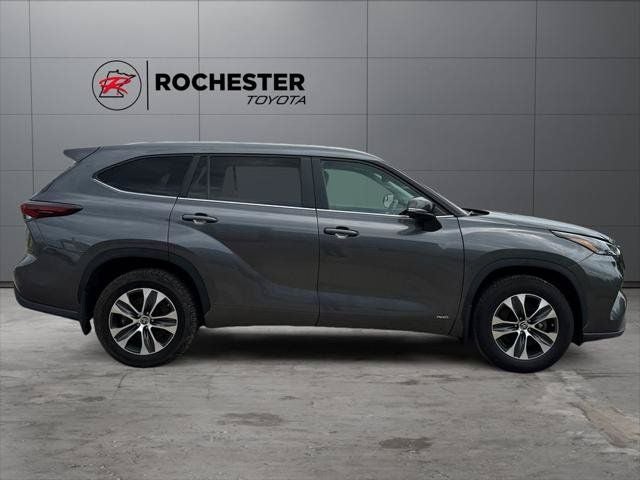2024 Toyota Highlander Hybrid XLE AWD