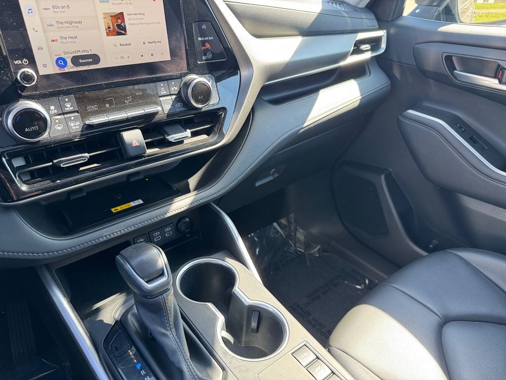 2024 Toyota Highlander Hybrid XLE AWD