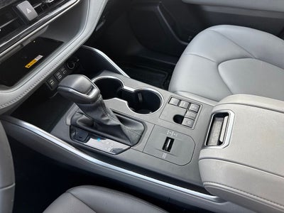 2023 Toyota Highlander XLE FWD