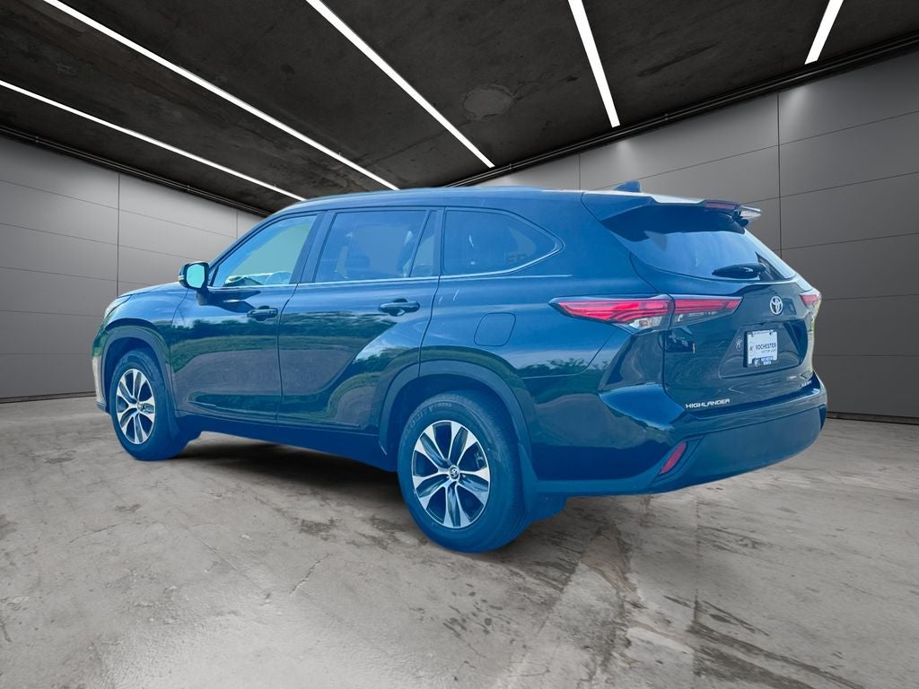 2023 Toyota Highlander XLE AWD