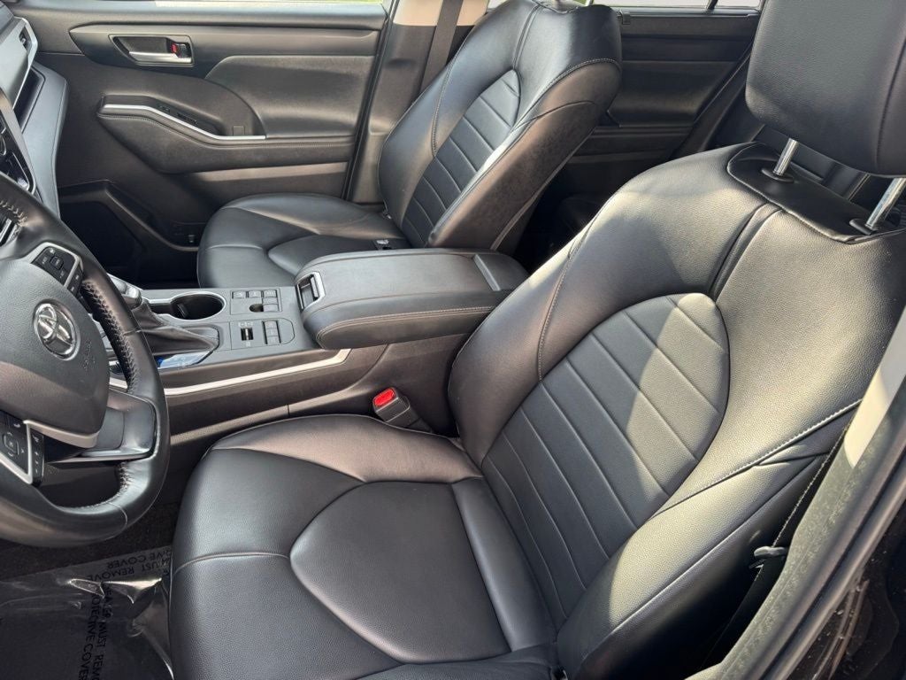 2023 Toyota Highlander XLE AWD