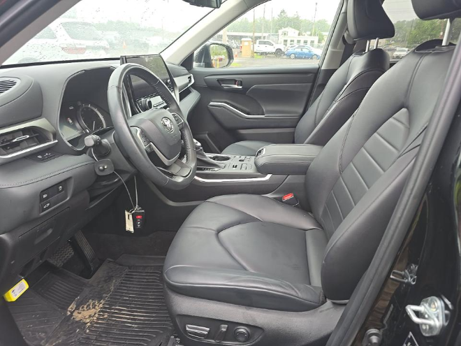 2023 Toyota Highlander XLE AWD