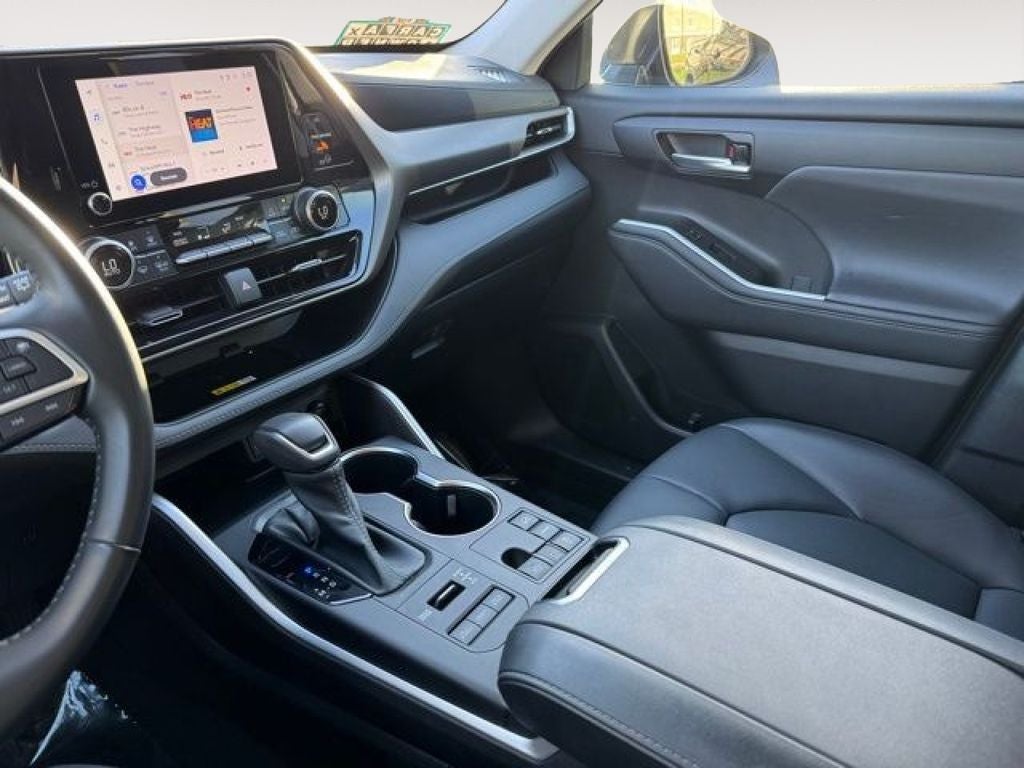2023 Toyota Highlander XLE AWD