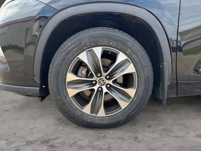 2023 Toyota Highlander XLE AWD