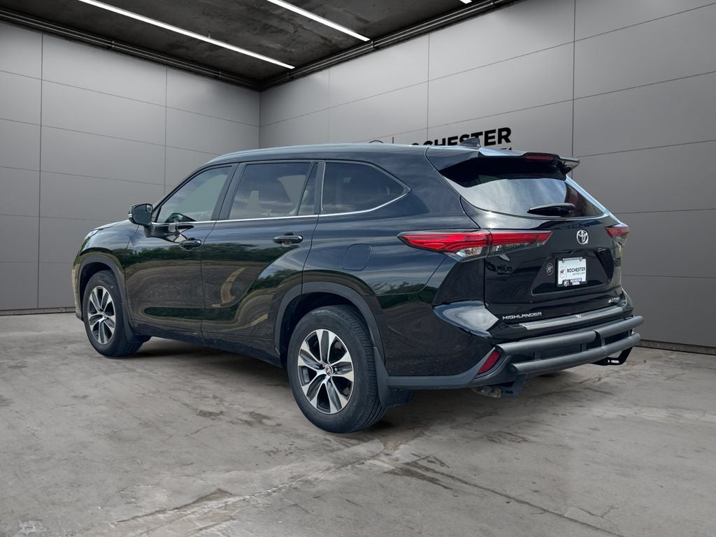 2023 Toyota Highlander XLE AWD