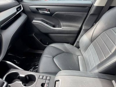 2023 Toyota Highlander XLE AWD