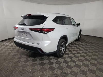 2023 Toyota Highlander XLE AWD