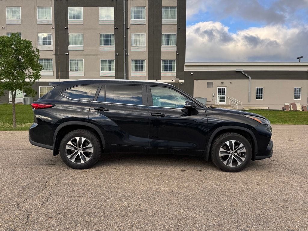 2023 Toyota Highlander XLE AWD