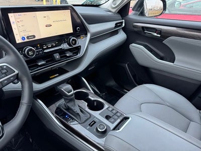 2024 Toyota Highlander Platinum AWD