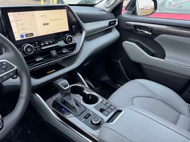 2024 Toyota Highlander Platinum AWD