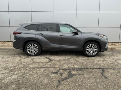 2024 Toyota Highlander Platinum AWD