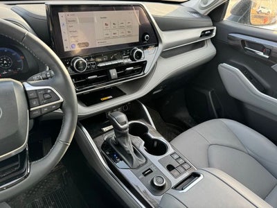 2024 Toyota Highlander Platinum AWD
