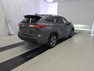 2023 Toyota Highlander XLE AWD