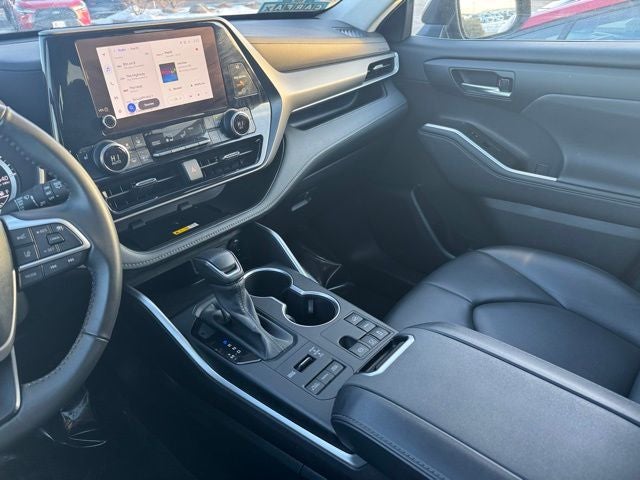 2023 Toyota Highlander XLE AWD