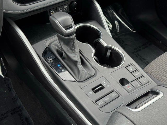 2024 Toyota Highlander LE AWD