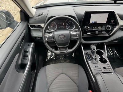 2024 Toyota Highlander LE AWD