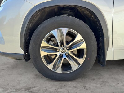 2024 Toyota Highlander XLE AWD