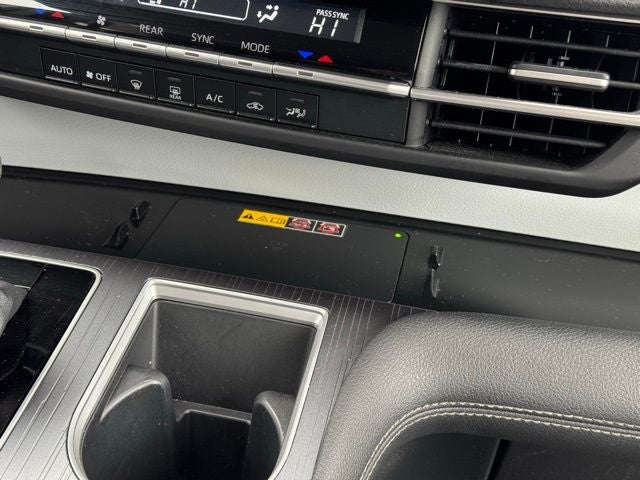 2025 Toyota Sienna LE 8 Passenger