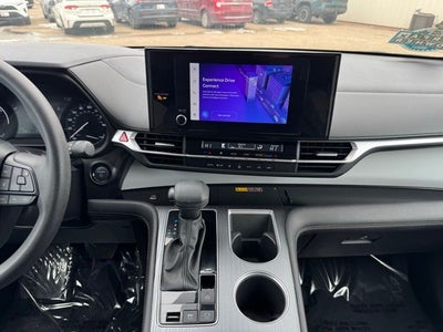 2025 Toyota Sienna LE 8 Passenger