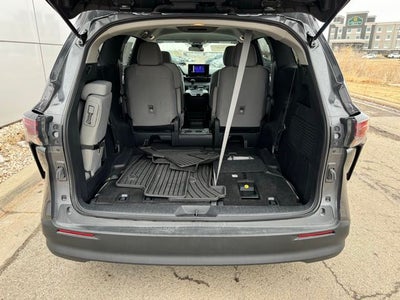 2025 Toyota Sienna LE 8 Passenger