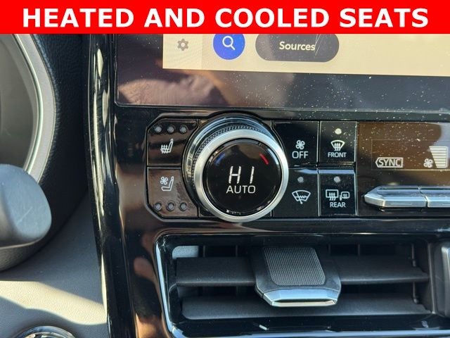 2023 Toyota Highlander Hybrid Limited AWD