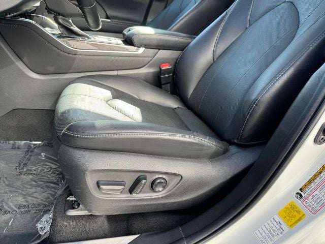 2023 Toyota Highlander Hybrid Limited AWD