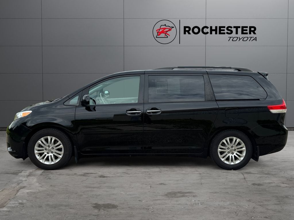2011 Toyota Sienna XLE FWD