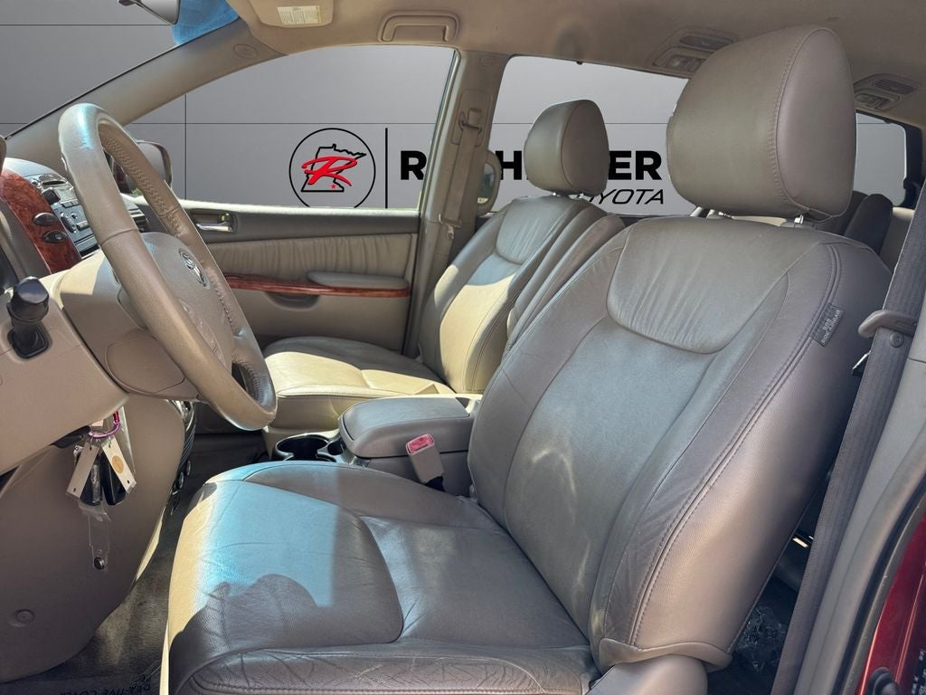 2010 Toyota Sienna XLE FWD