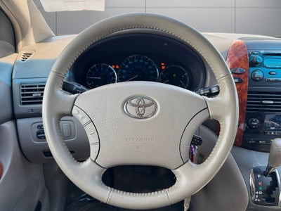 2010 Toyota Sienna XLE FWD