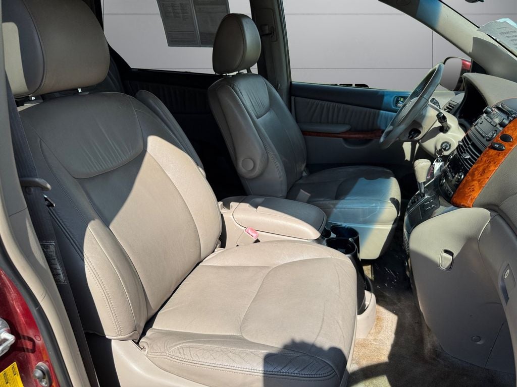2010 Toyota Sienna XLE FWD