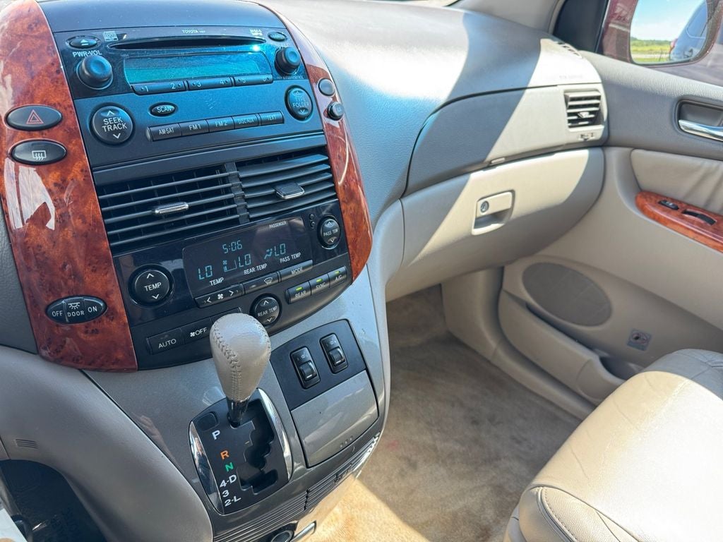 2010 Toyota Sienna XLE FWD