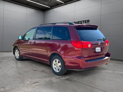 2010 Toyota Sienna XLE FWD