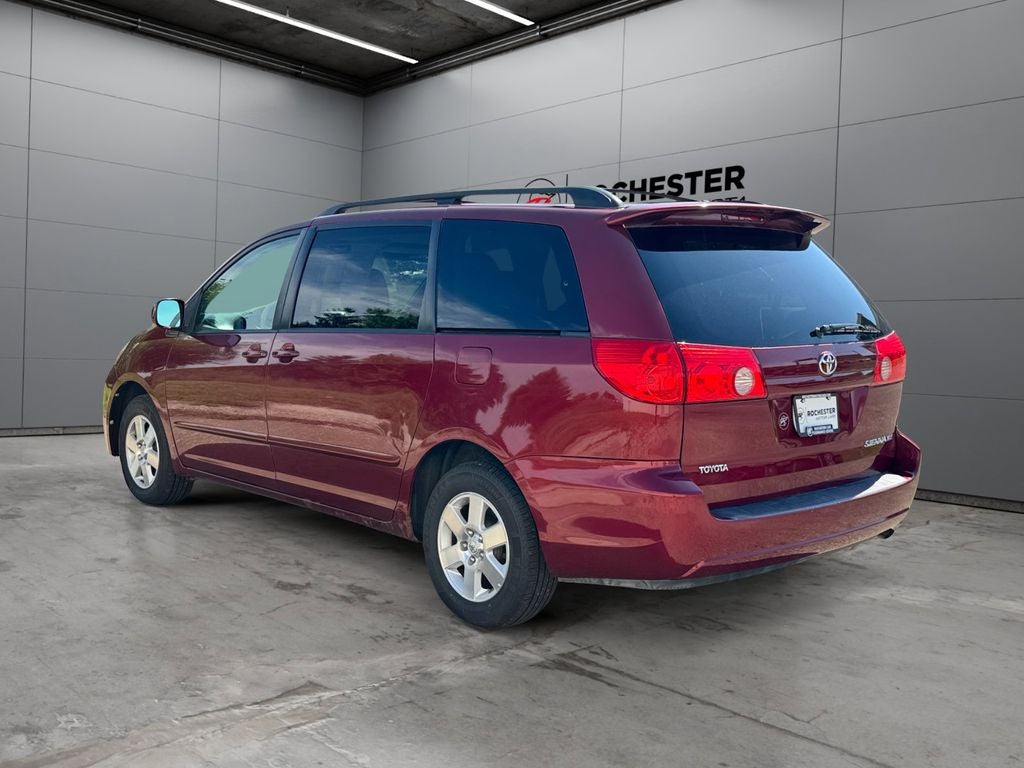 2010 Toyota Sienna XLE FWD