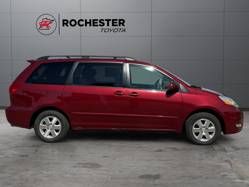 2010 Toyota Sienna XLE FWD