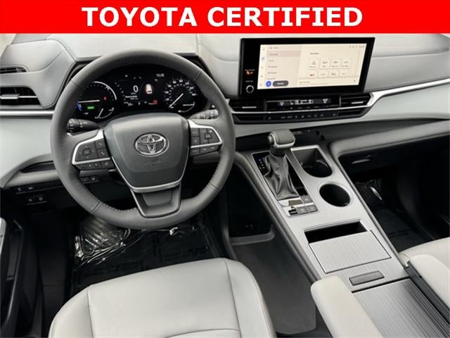 2025 Toyota Sienna XLE 8 Passenger