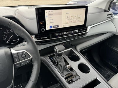 2025 Toyota Sienna XLE 8 Passenger