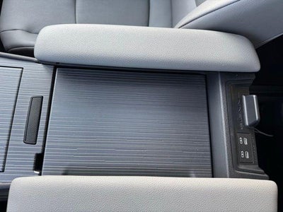 2025 Toyota Sienna XLE 8 Passenger