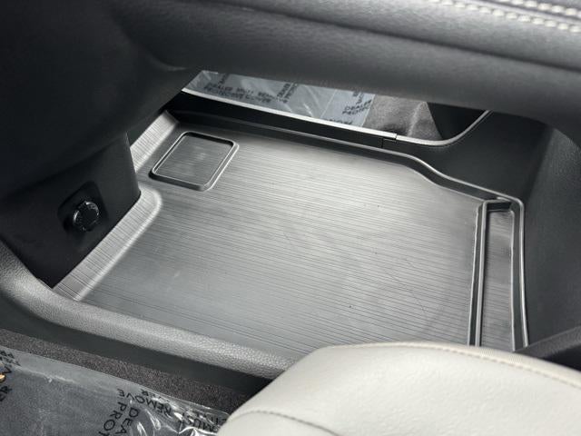 2025 Toyota Sienna XLE 8 Passenger