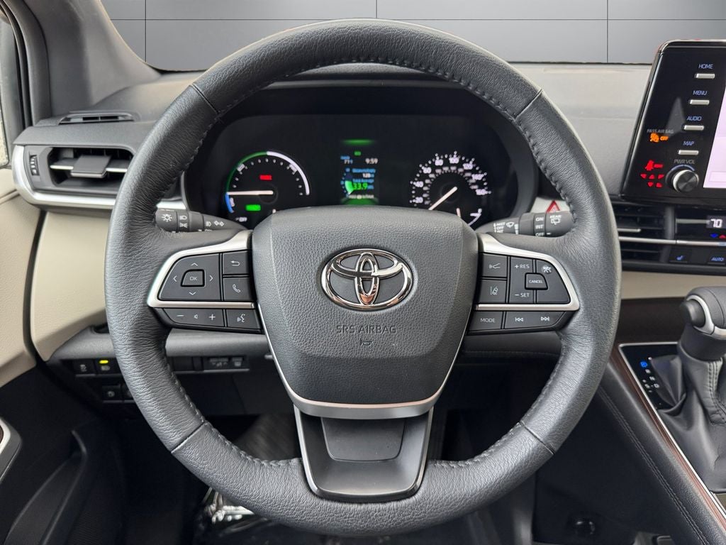2022 Toyota Sienna XLE 8 Passenger