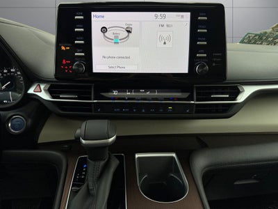 2022 Toyota Sienna XLE 8 Passenger