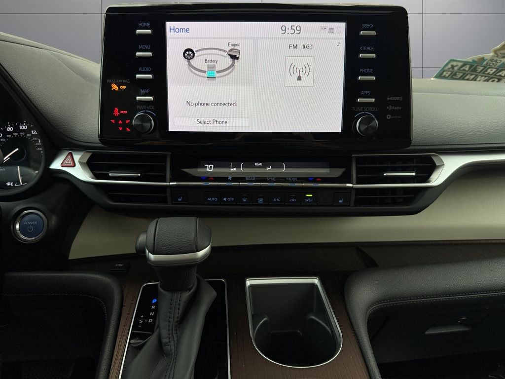 2022 Toyota Sienna XLE 8 Passenger