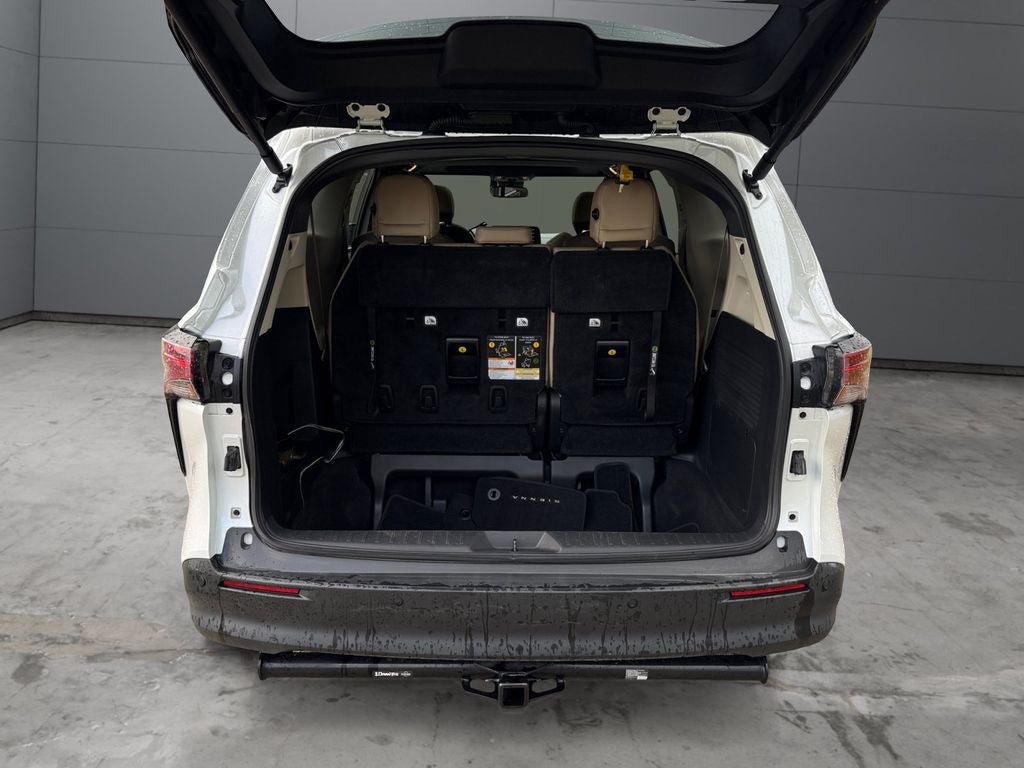 2022 Toyota Sienna XLE 8 Passenger