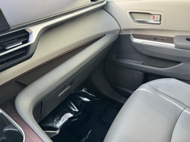 2021 Toyota Sienna XLE 7 Passenger