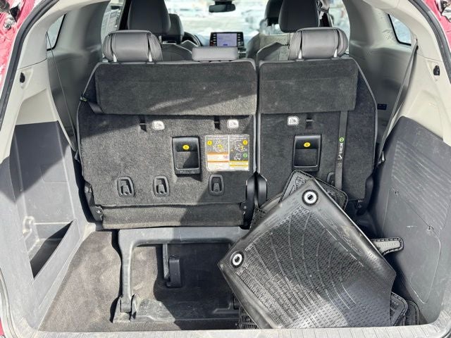2021 Toyota Sienna XLE 7 Passenger