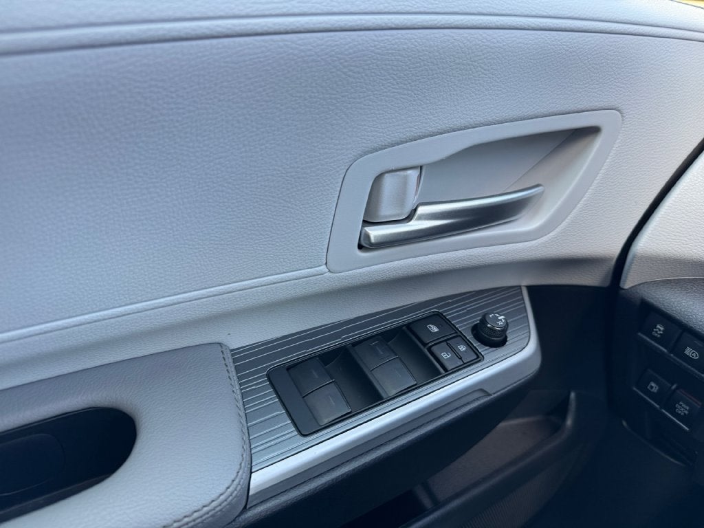 2025 Toyota Sienna XLE 7 Passenger