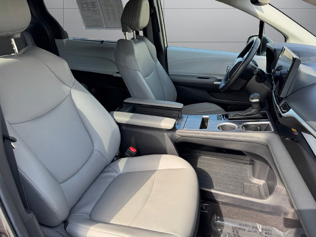 2025 Toyota Sienna XLE 7 Passenger