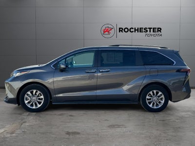 2025 Toyota Sienna XLE 7 Passenger